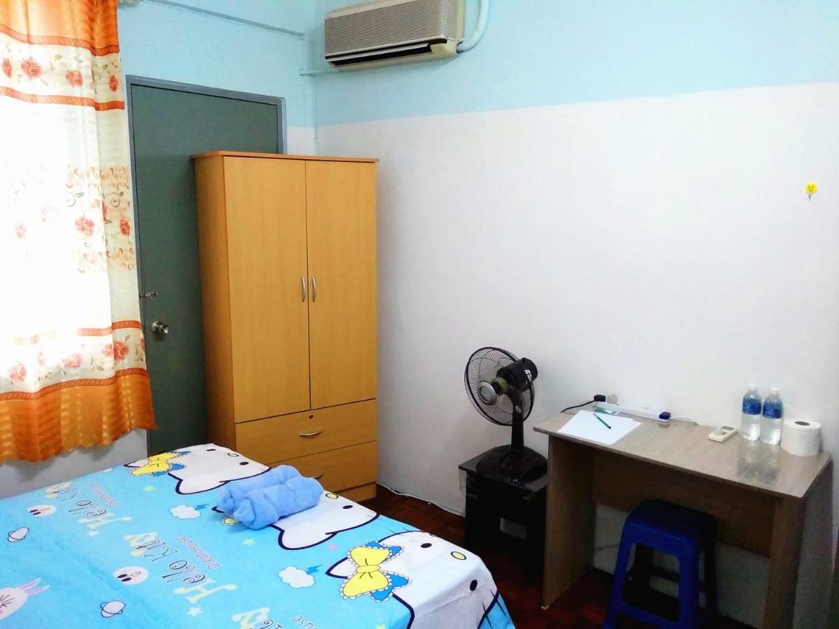 H Homestay Sibu - 1000Mbps 1Gbps Wifi, Astro & Auto Gate Parking Semi Detached House! Exterior photo